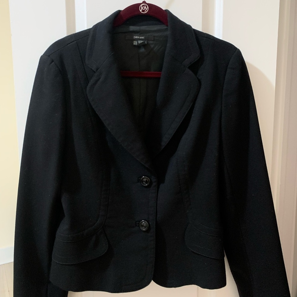Zara Basic Black heavy weight winter blazer - fitted and cropped